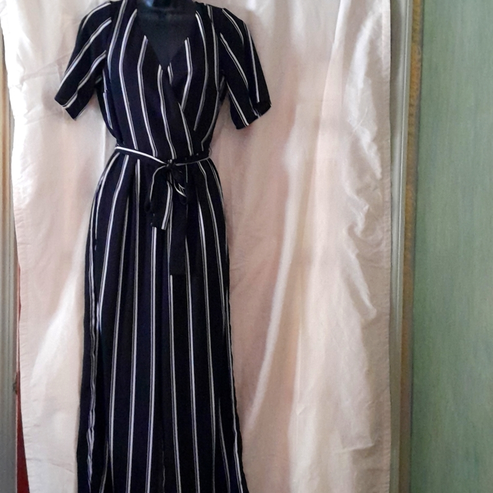 Jumpsuit black white stripes